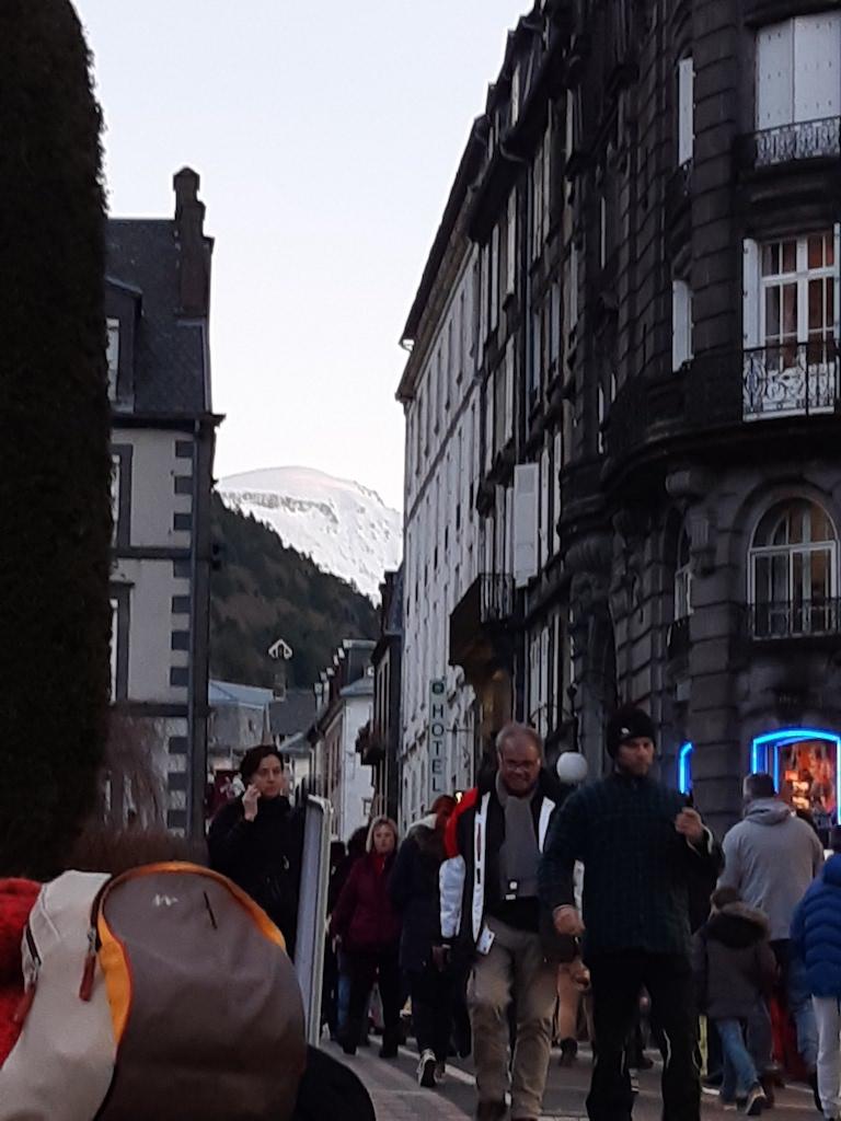 Depuis la place des Termes